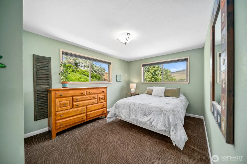 1901 Sleepy Hollow Road Wenatchee WA 98801