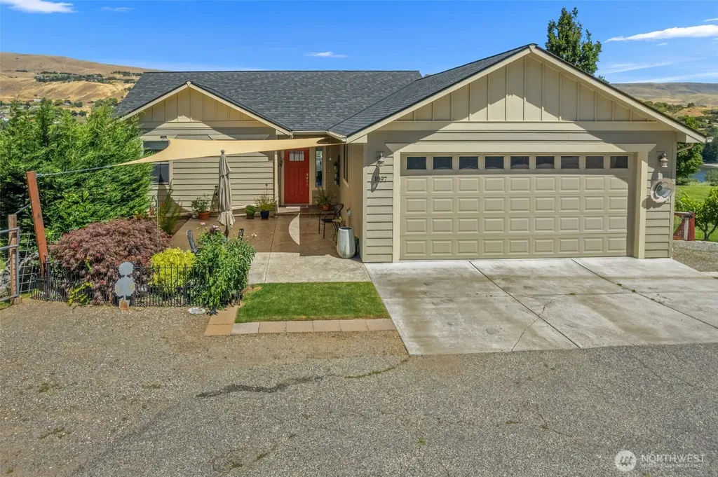 1901 Sleepy Hollow Road Wenatchee WA 98801