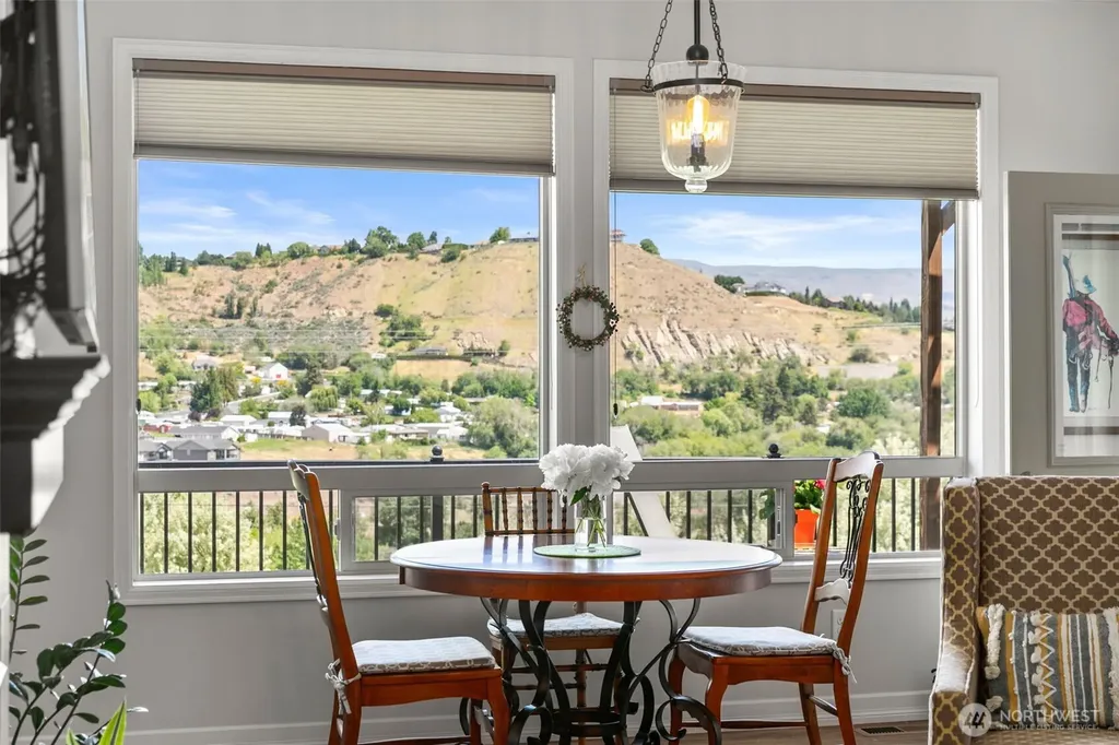 1901 Sleepy Hollow Road Wenatchee WA 98801