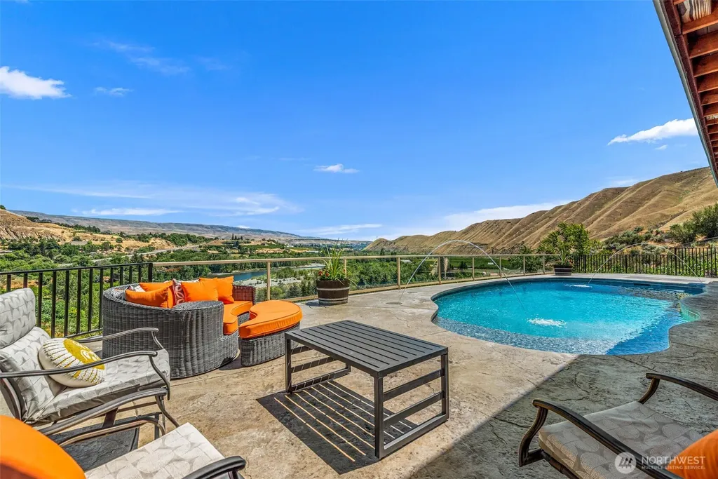 1901 Sleepy Hollow Road Wenatchee WA 98801