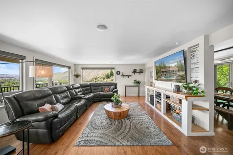 1901 Sleepy Hollow Road Wenatchee WA 98801