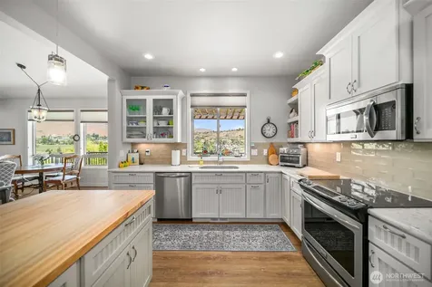 1901 Sleepy Hollow Road Wenatchee WA 98801