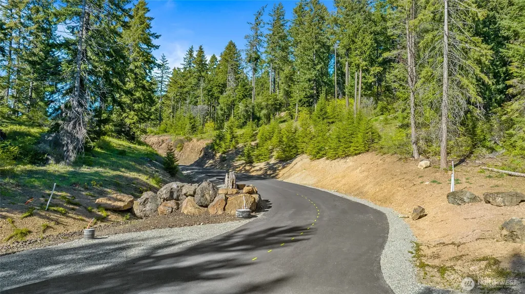1 Newport Creek Loop Ronald WA 98940