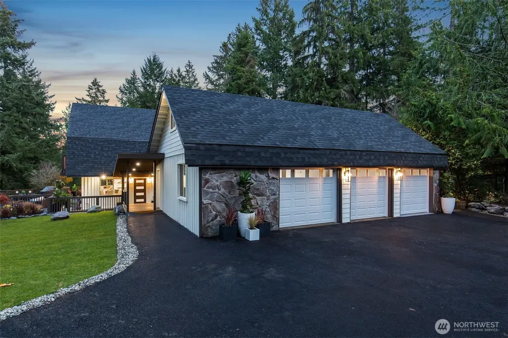 4501 Hemlock Lane NW Gig Harbor WA 98335
