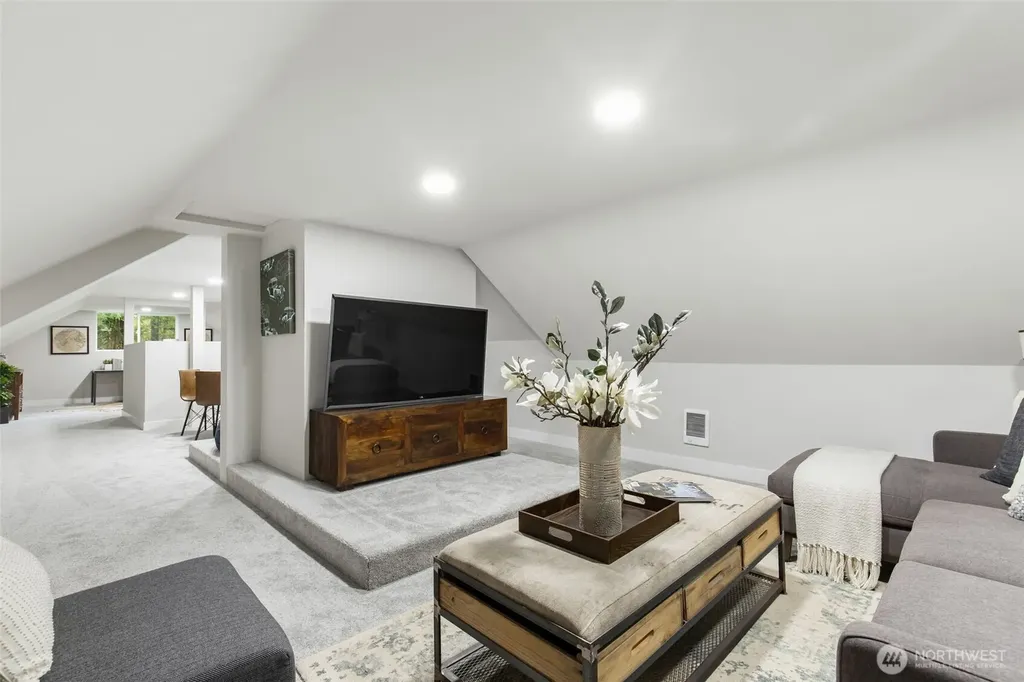 4501 Hemlock Lane NW Gig Harbor WA 98335