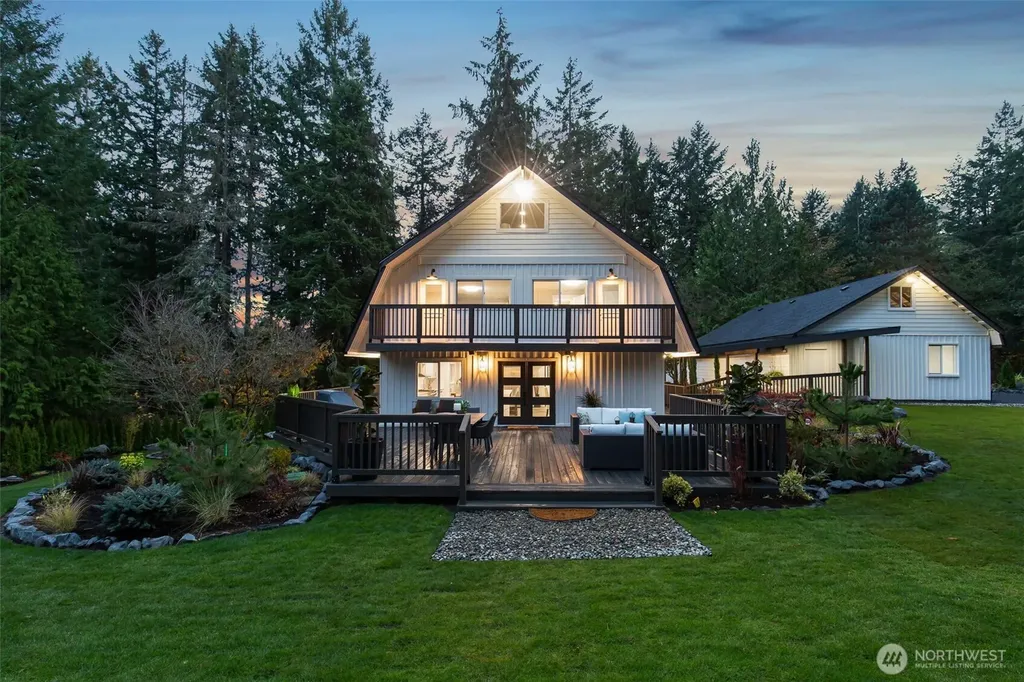 4501 Hemlock Lane NW Gig Harbor WA 98335