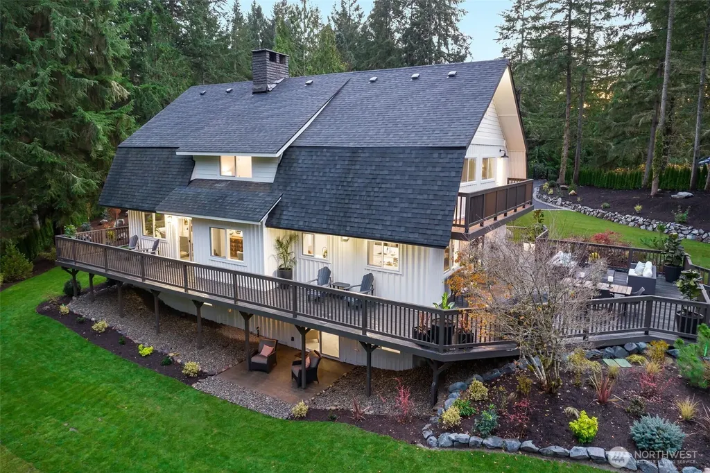 4501 Hemlock Lane NW Gig Harbor WA 98335