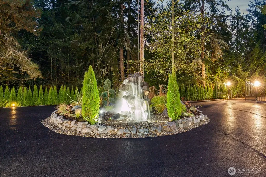 4501 Hemlock Lane NW Gig Harbor WA 98335