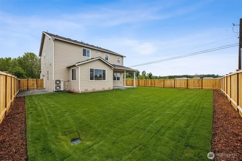 912 Lucas Avenue Buckley WA 98321