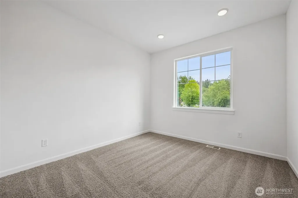 912 Lucas Avenue Buckley WA 98321