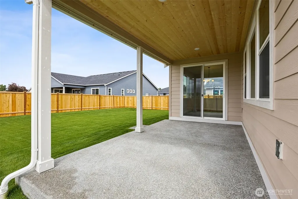 912 Lucas Avenue Buckley WA 98321