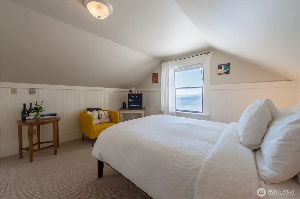 2579 W Shore Drive Lummi Island WA 98262