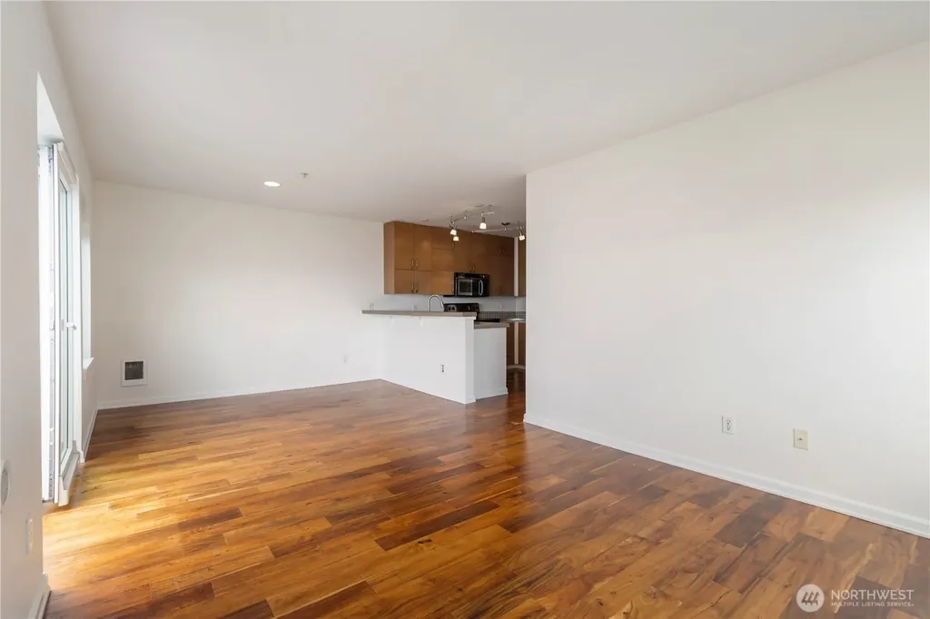 2440 Western Avenue Seattle WA 98121