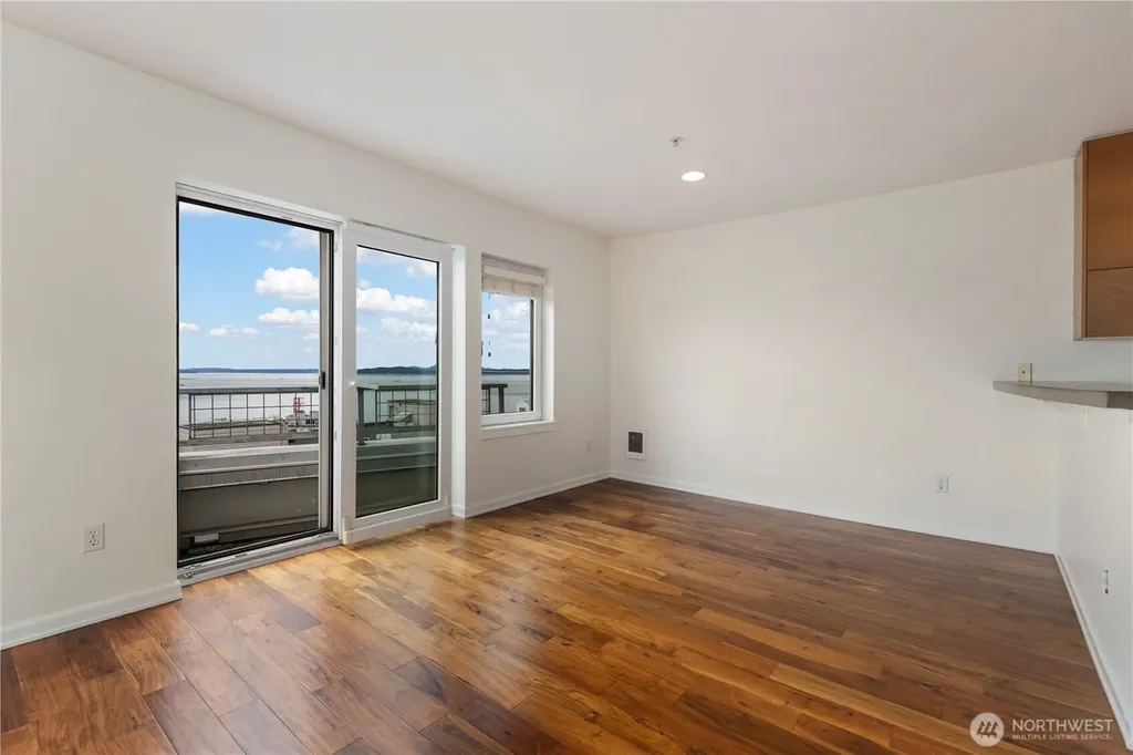 2440 Western Avenue Seattle WA 98121