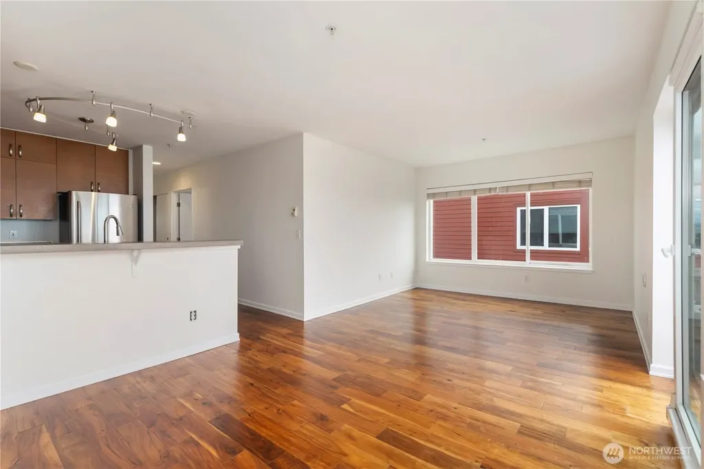 2440 Western Avenue Seattle WA 98121