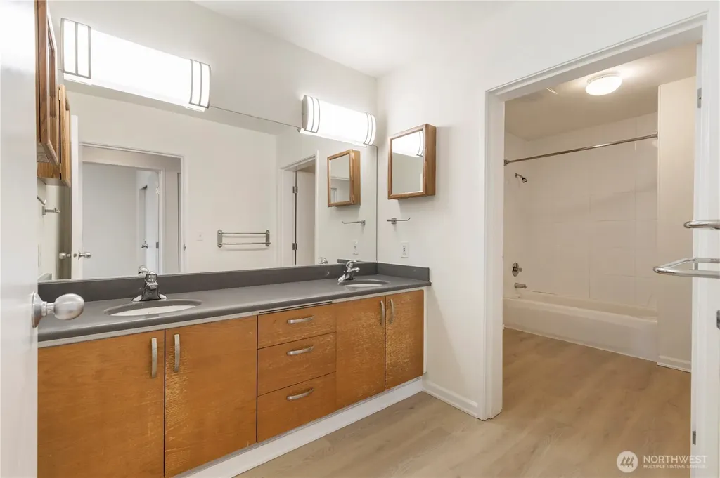 2440 Western Avenue Seattle WA 98121