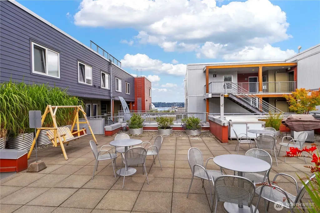 2440 Western Avenue Seattle WA 98121