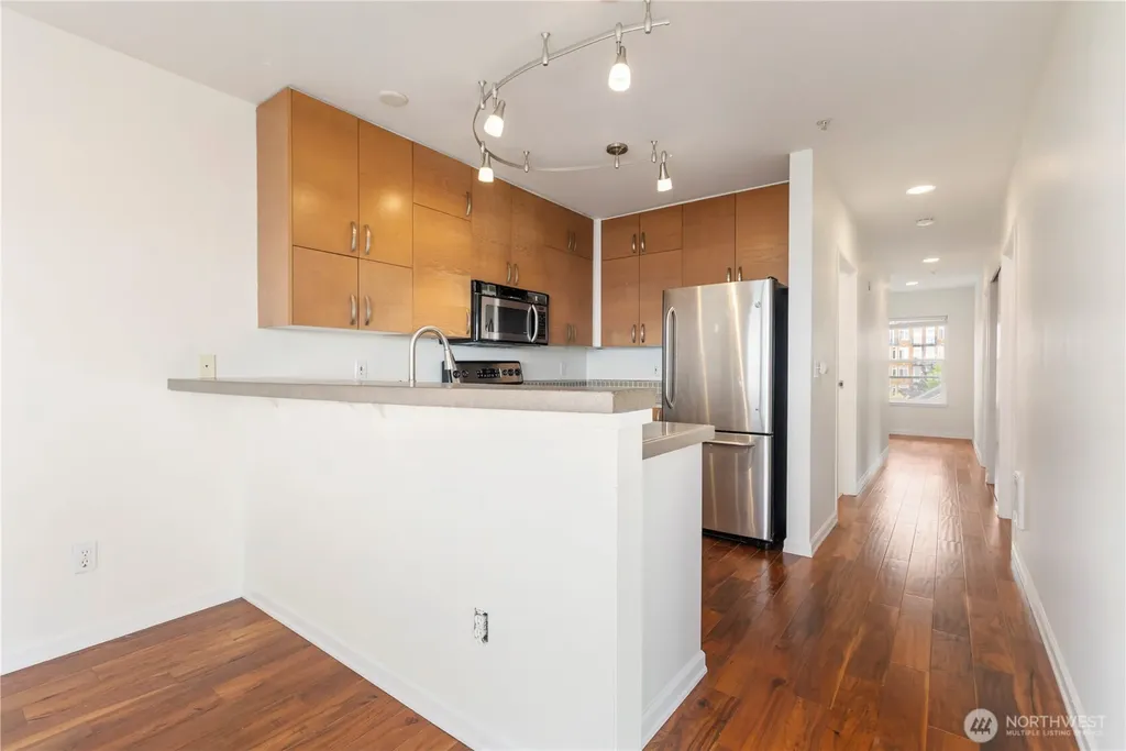 2440 Western Avenue Seattle WA 98121