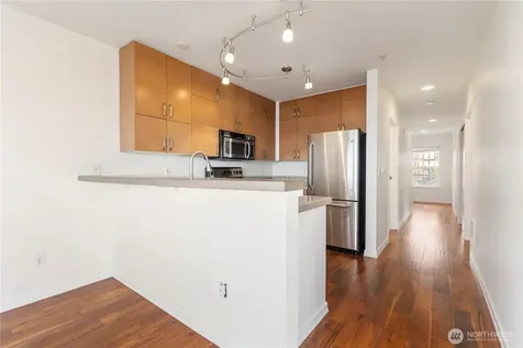 2440 Western Avenue Seattle WA 98121