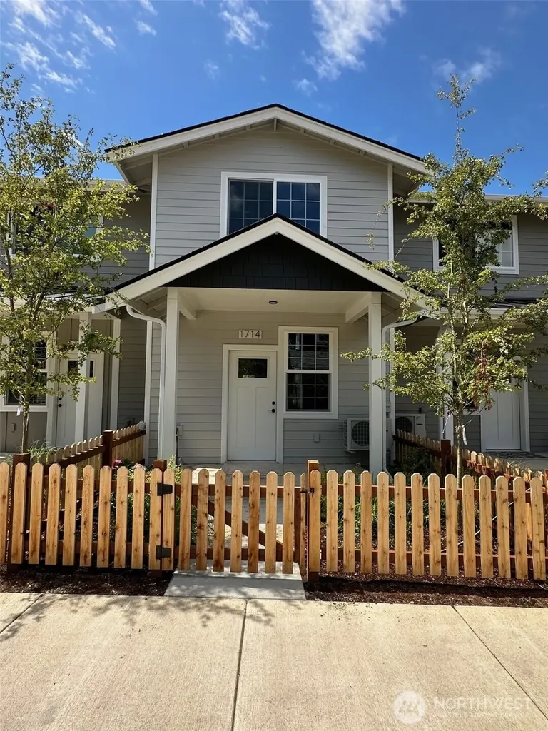 1714 Sunup Loop Bellingham WA 98226
