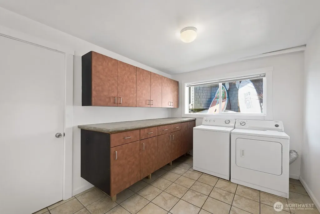 11613 SW Shawnee Vashon WA 98070