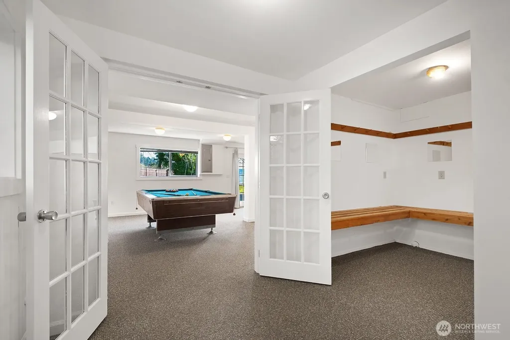 11613 SW Shawnee Vashon WA 98070