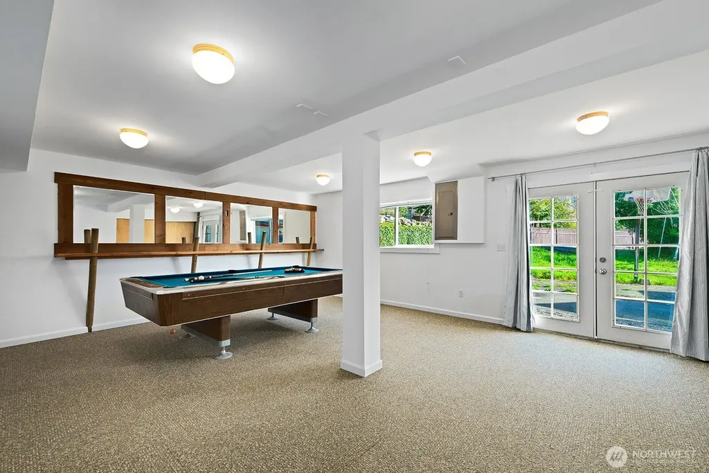 11613 SW Shawnee Vashon WA 98070