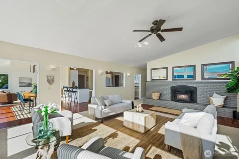 11613 SW Shawnee Vashon WA 98070
