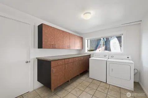 11613 SW Shawnee Vashon WA 98070