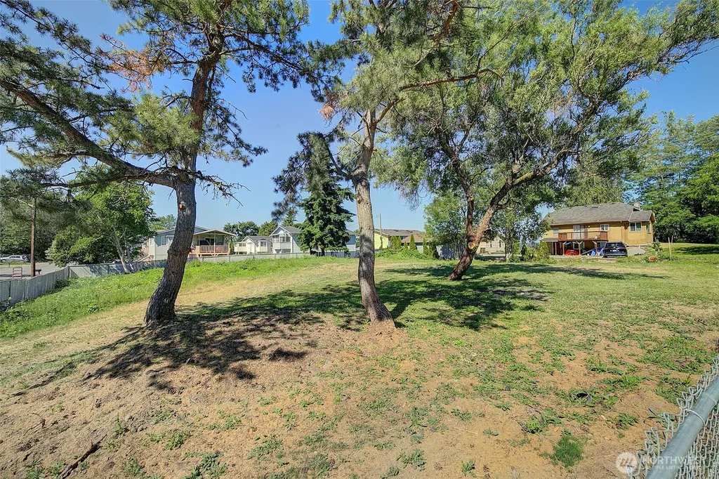 64 32nd Avenue S Seattle WA 98118