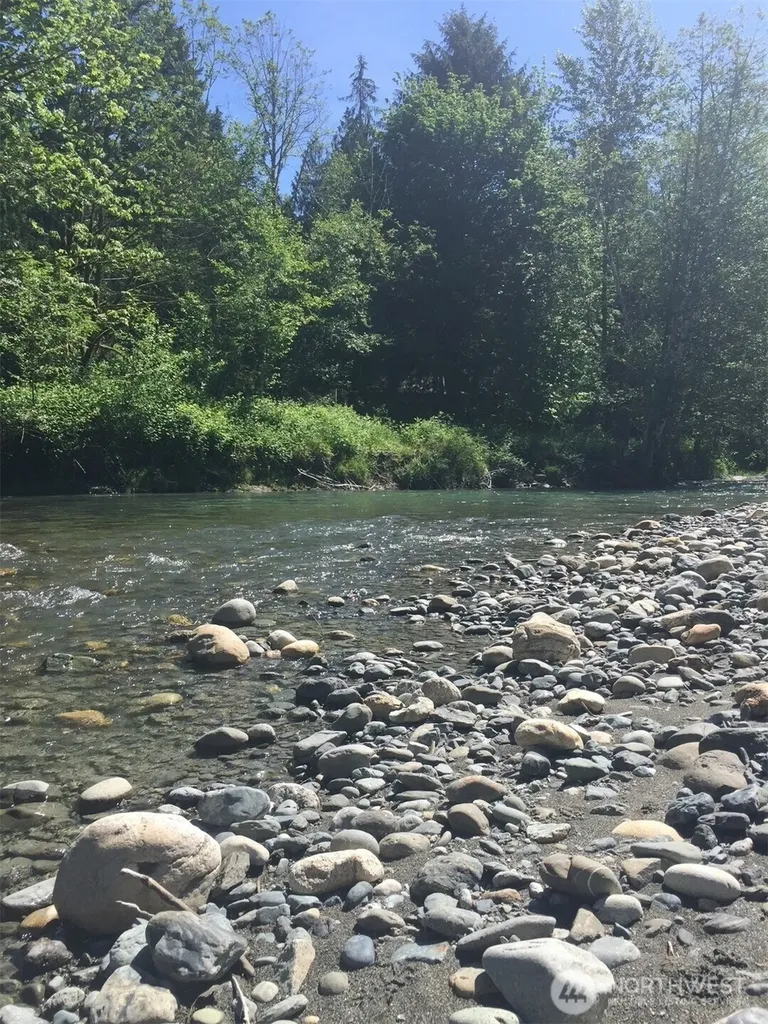 33102 33110 State Route 530 NE Arlington WA 98223