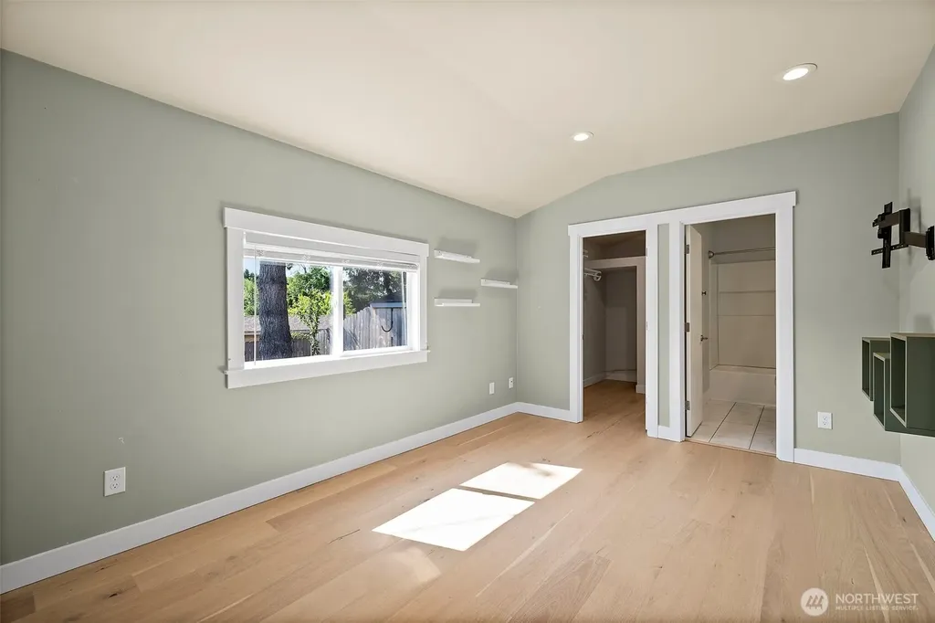 11720 SE 272nd Place Kent WA 98030