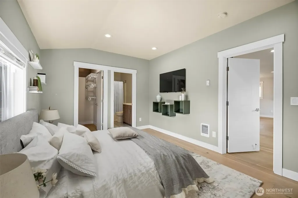 11720 SE 272nd Place Kent WA 98030