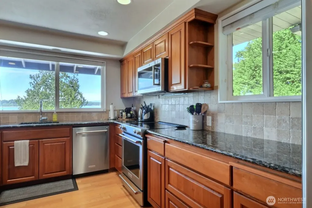 7504 Crescent Beach Road NW Vaughn WA 98394