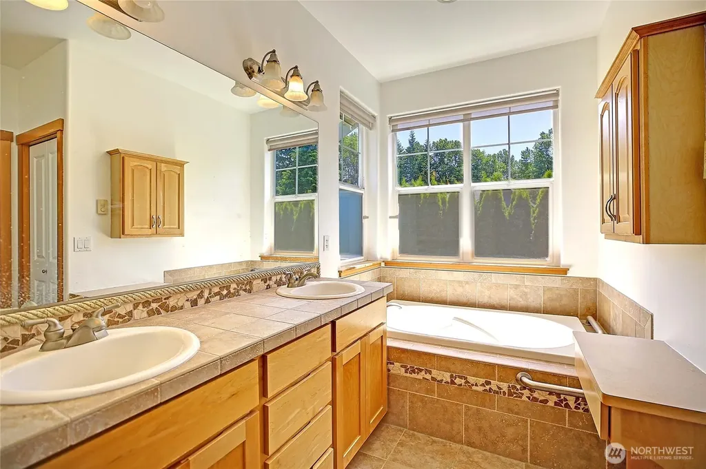 26306 2nd Avenue NE Arlington WA 98223