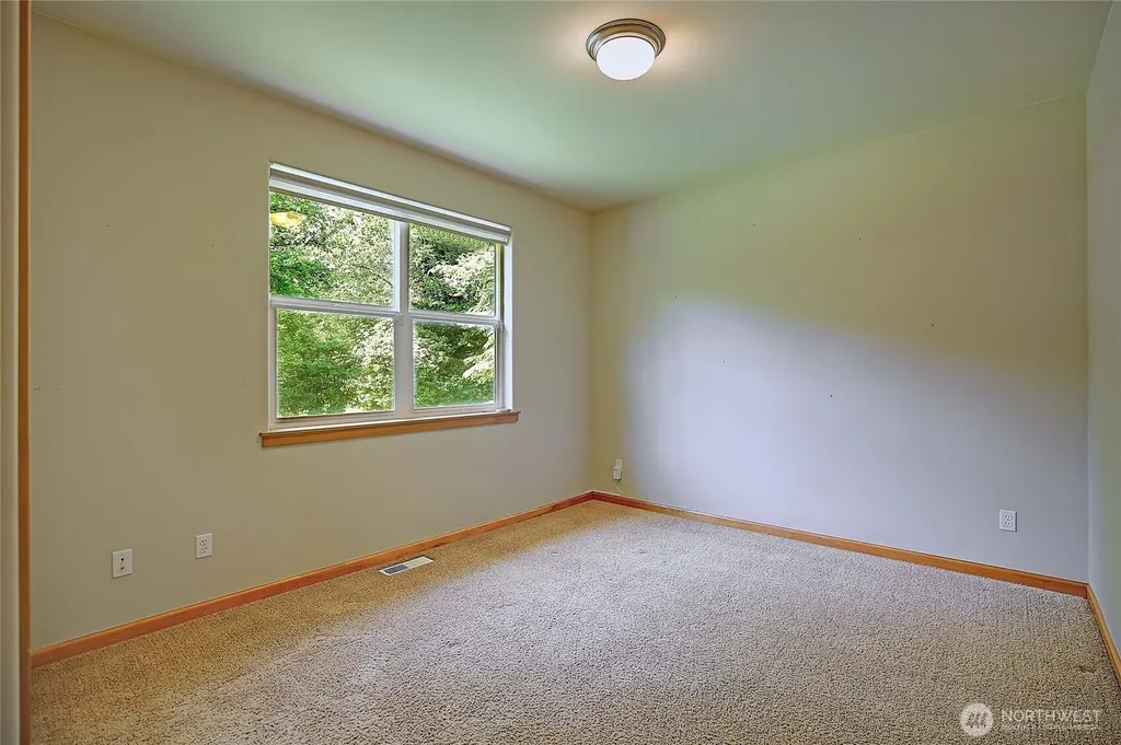 26306 2nd Avenue NE Arlington WA 98223