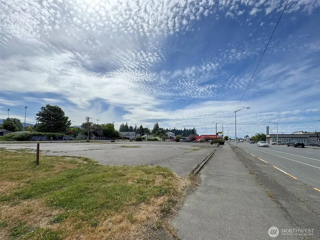 1016 E First Street Port Angeles WA 98362