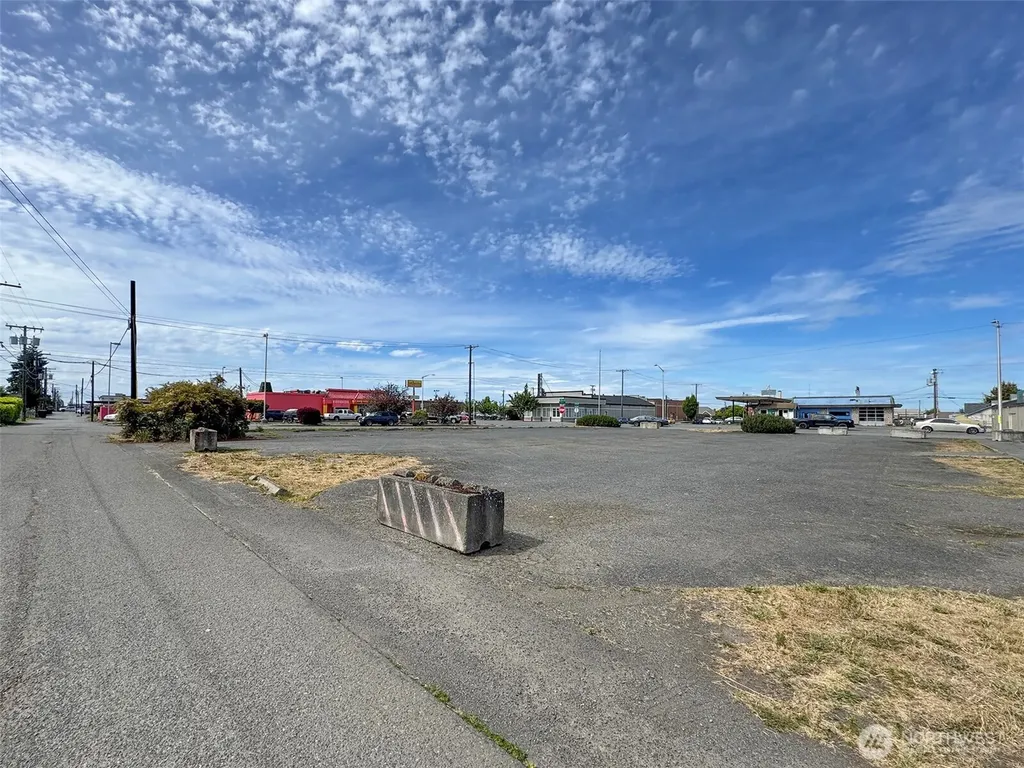 1016 E First Street Port Angeles WA 98362