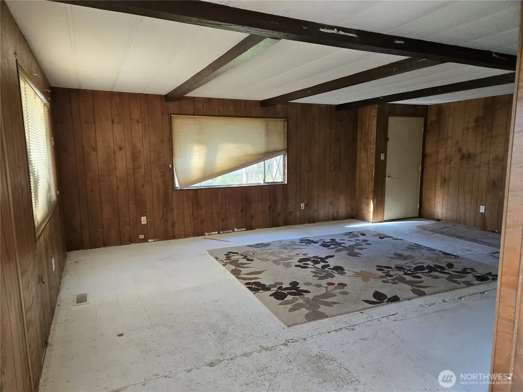 29445 SE 371st Street Enumclaw WA 98022