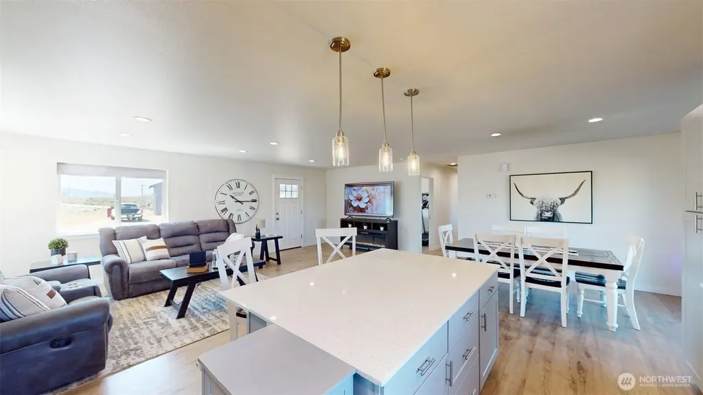 212 Hubbard Road Riverside WA 98849