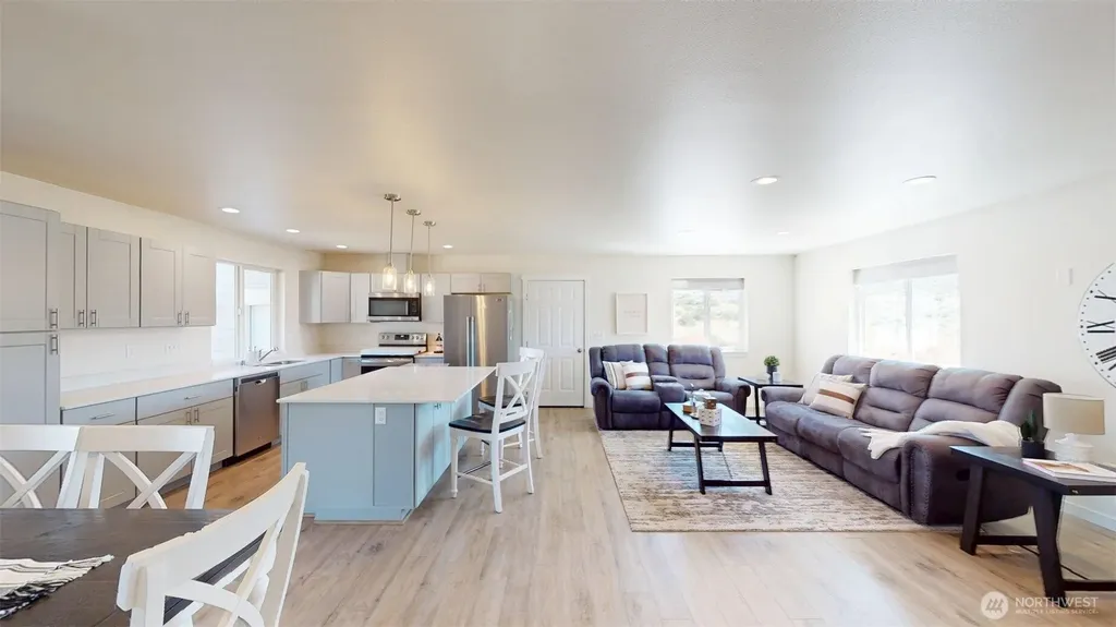 212 Hubbard Road Riverside WA 98849