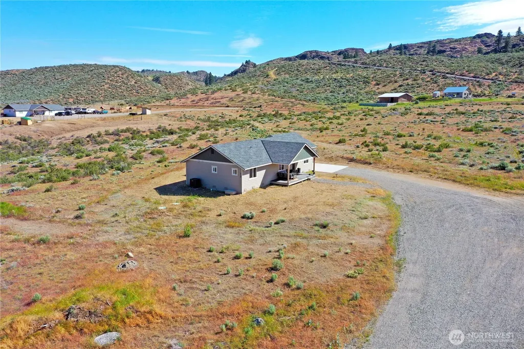 212 Hubbard Road Riverside WA 98849