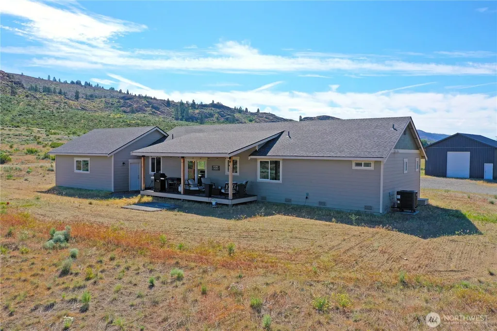 212 Hubbard Road Riverside WA 98849