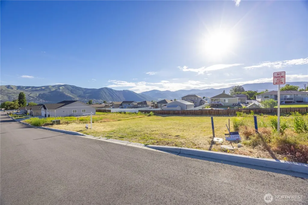 58 Sailing Hawk Lane Manson WA 98831