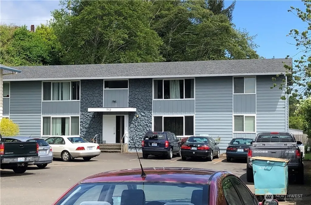 712 N Scammel Street Aberdeen WA 98520