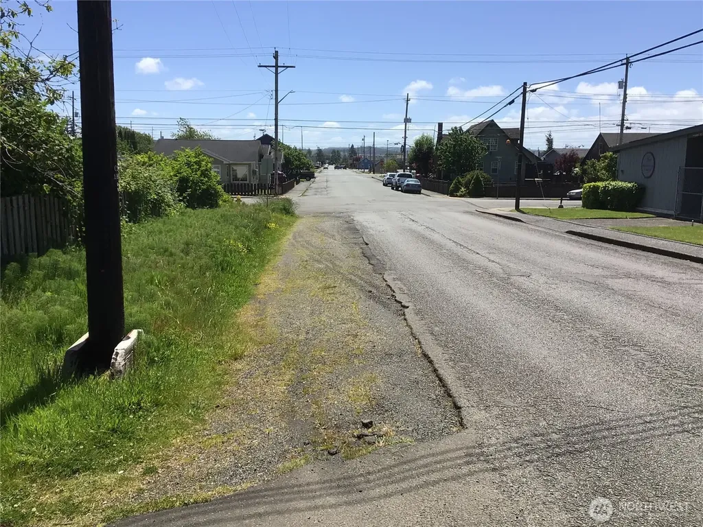 712 N Scammel Street Aberdeen WA 98520