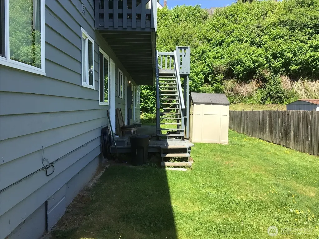 712 N Scammel Street Aberdeen WA 98520