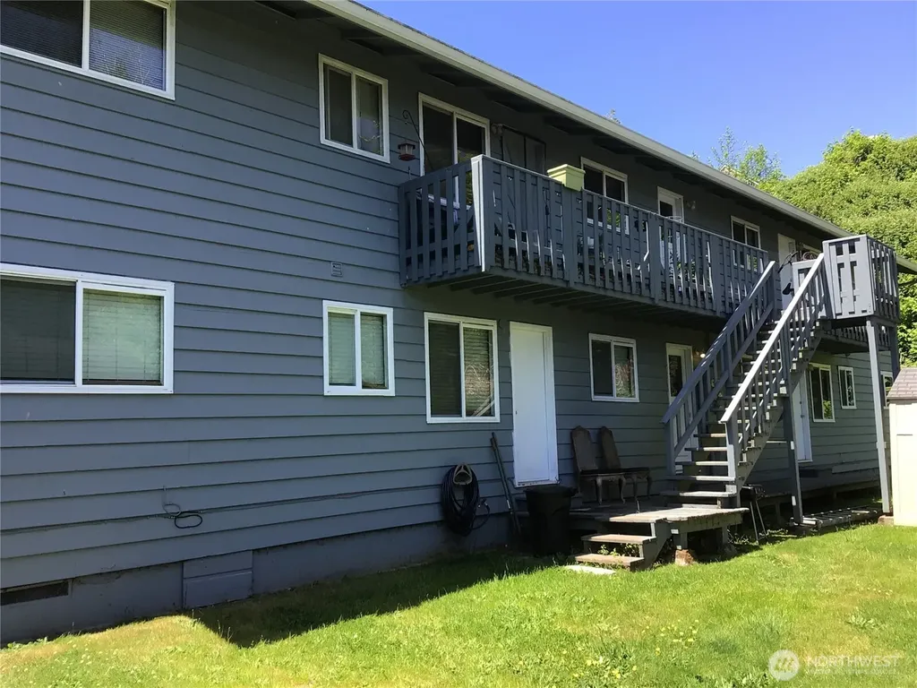 712 N Scammel Street Aberdeen WA 98520