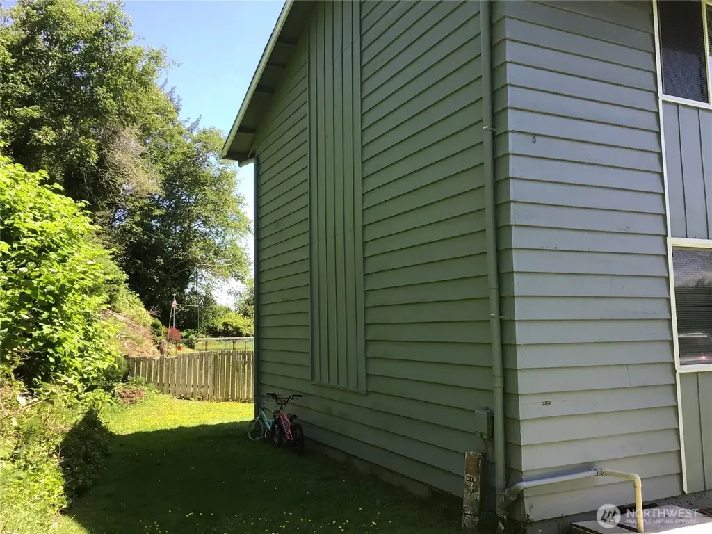 712 N Scammel Street Aberdeen WA 98520