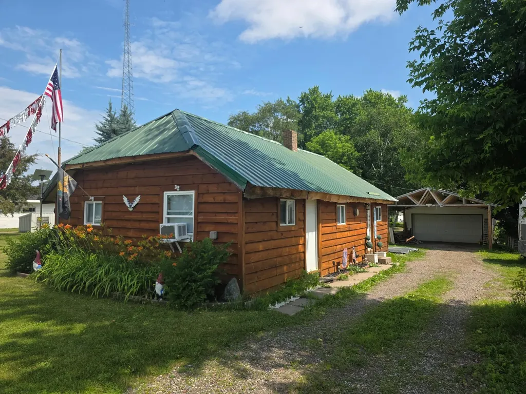 14032 Old 32 Road Mountain WI 54149
